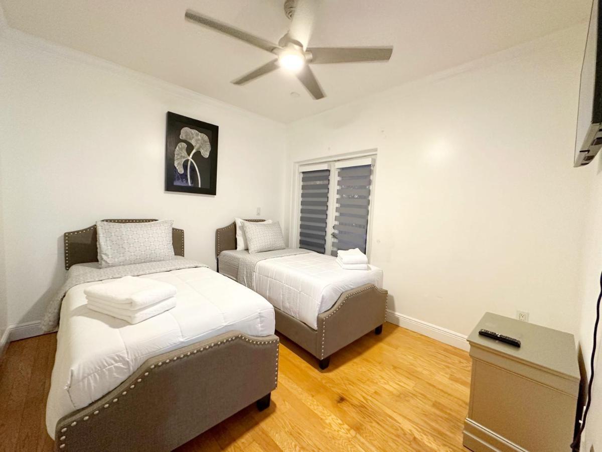 Casa vacanze Spacious And Luxurious 4bd 3br House Pool Tub Bbq Private