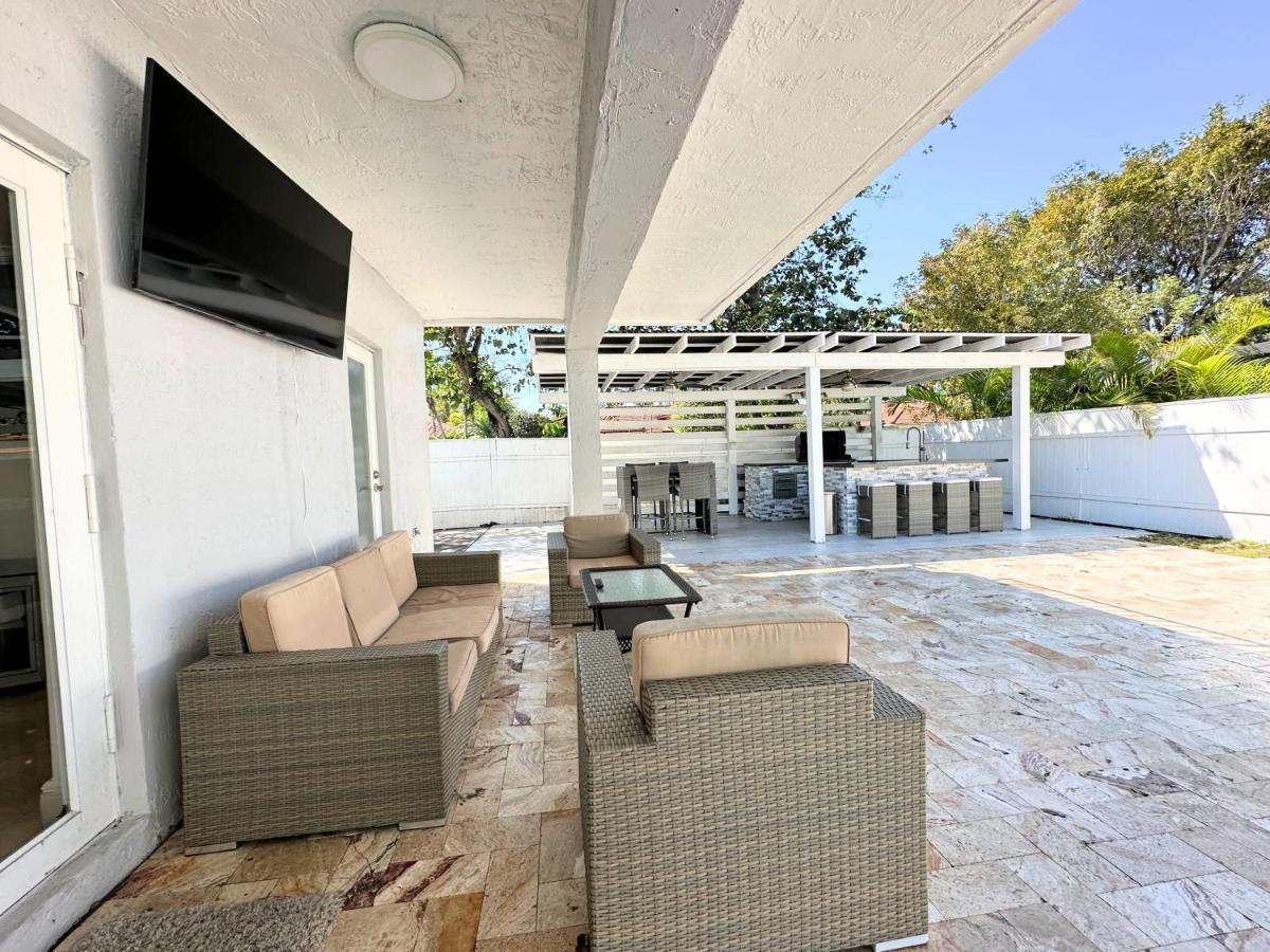 Spacious And Luxurious 4bd 3br House Pool Tub Bbq Private Casa vacanze *